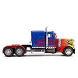 Transformers: Optimus fővezér T1 fém autó 1/32