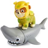 Mancs Őrjárat - Aqua Pups : Hero Pups Aqua Rubble figura pörölyfejű cápával - Spin Master 