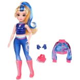 Unikornis Akadémia: Isabel babafigura