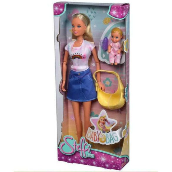 Steffi Love babahordozóval