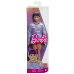   Barbie Fashionista fiú baba kék-rózsaszín szívecskés pólóban
